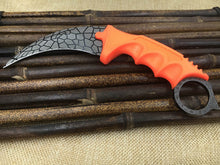 Cargar imagen en el visor de la galería, Karambit coleccionable CSGO