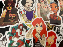 Cargar imagen en el visor de la galería, 50 Stickers Princesas Tatuadas Personaliza Laptop Cuarto y Mas