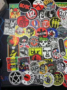 100 Stickers Bandas De Rock Y Retro Personaliza Laptop Cuarto Etc